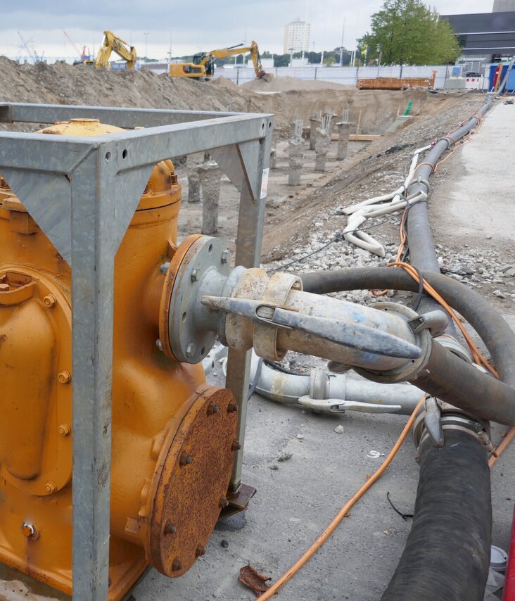 Grundwasserabsenkung auf einer Großbaustelle